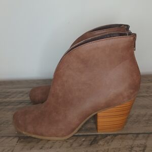 A2 by Aerosoles Gravity HeelRest Booties